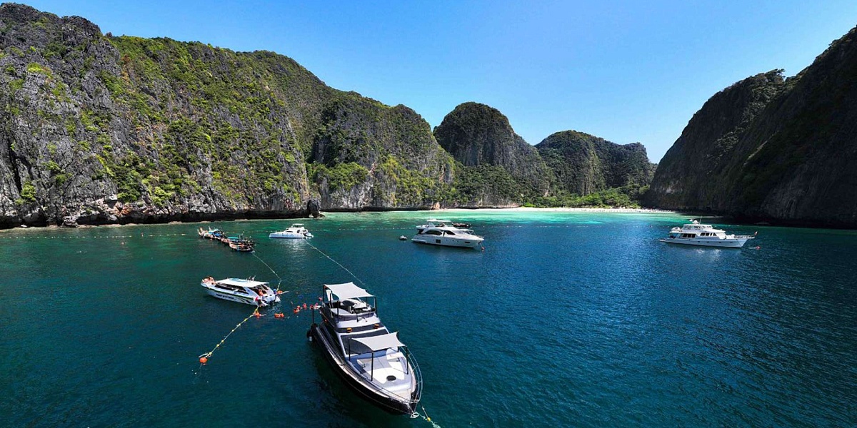 Совместная аренда моторной яхты VIP Тура на острова Пхукета